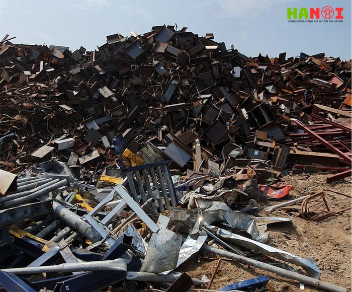 Hoàng Ngọc Diệp - Đơn vị thu mua sắt vụn giá cao, tận nơi