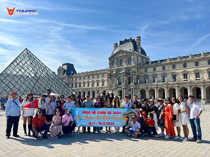 VTourist đã tổ chức thành công hơn 6 đoàn tour Châu Âu, mang đến cho du khách những hành trình khám phá tuyệt vời tại các quốc gia châu lục này.