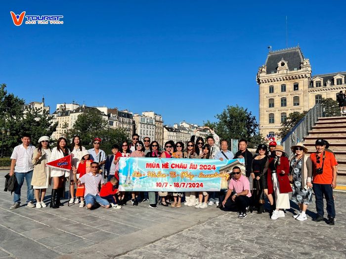 VTourist mang đến nhiều lựa chọn tour du lịch Châu Âu kết hợp xem bóng đá hấp dẫn