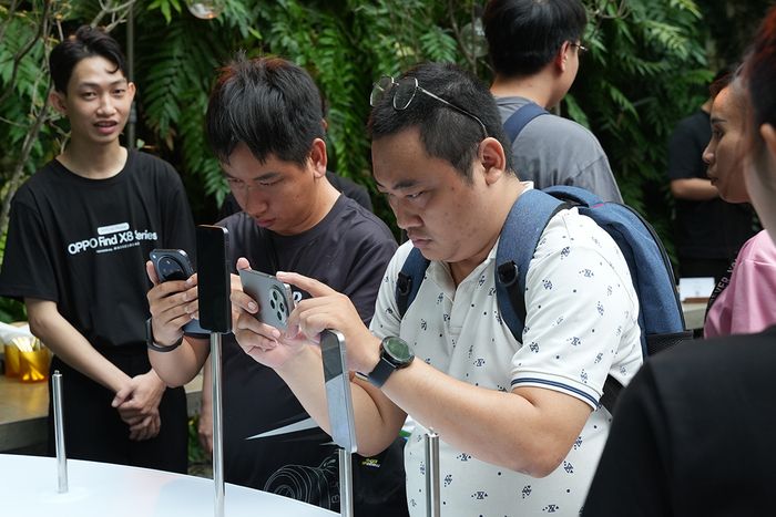Rất nhiều bạn trẻ đã tham gia sự kiện để có cơ hội trải nghiệm các siêu phẩm mới nhất từ OPPO.