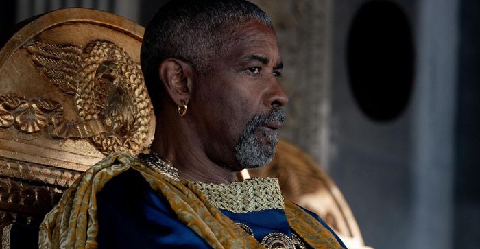 Denzel Washington trong Gladiator II
