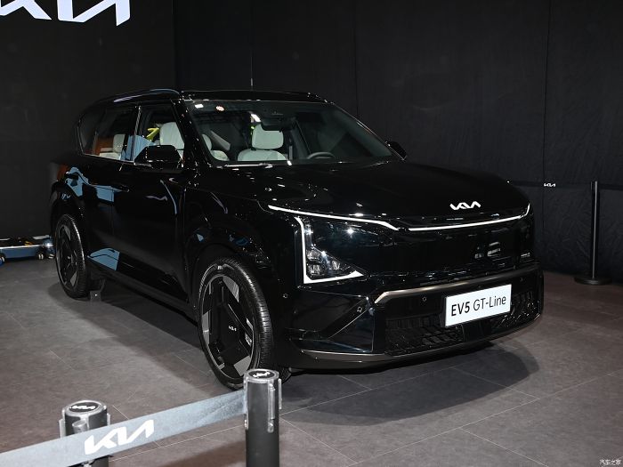 kia-ev5-gt-line-unveiled-guangzhou-10.jpg
