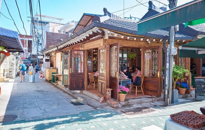Seoul - Khám Phá Góc Phố Hanok Đậm Chất Văn Hóa Hàn Quốc