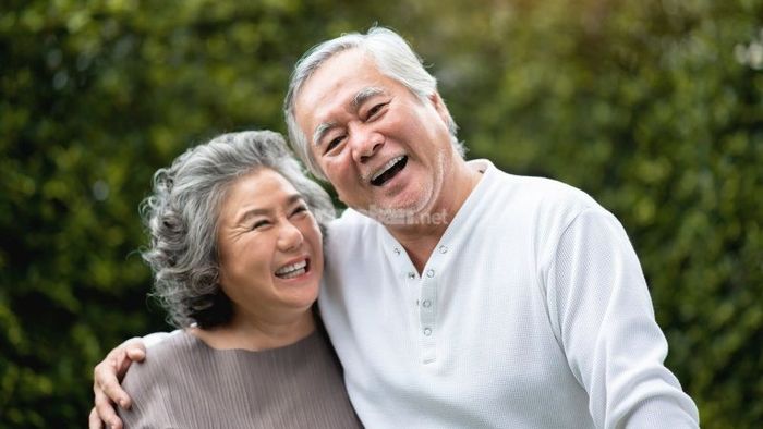Mối quan hệ vợ chồng của nam mạng tuổi Ất Mùi 1955 trong năm 2025 rất tốt đẹp, yêu thương nhau và gia đình luôn hòa thuận.