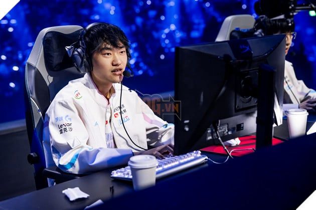 LMHT: Truyền thông LPL tiết lộ mức lương cực khủng của Knight, gấp 5 lần tổng quỹ lương của các đội tuyển cộng lại