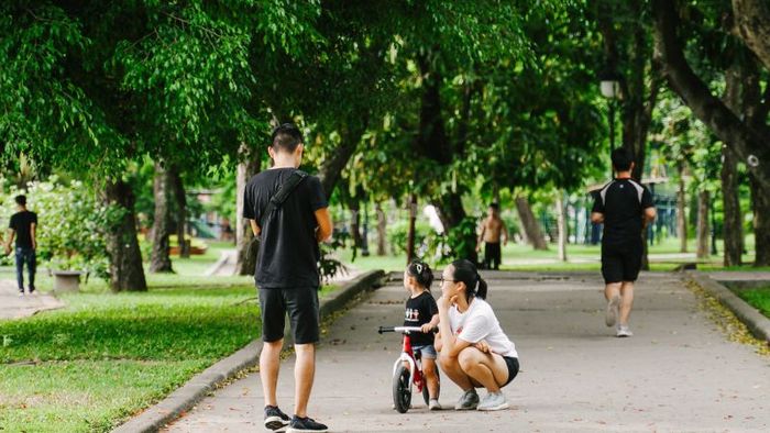 Công viên Thống Nhất là điểm đến lý tưởng cho những ai yêu thích chụp hình với không gian thiên nhiên tươi đẹp và màu sắc của hoa cỏ.