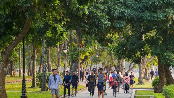 Các hoạt động thể thao tại công viên Thống Nhất luôn thu hút sự tham gia của nhiều người dân địa phương.