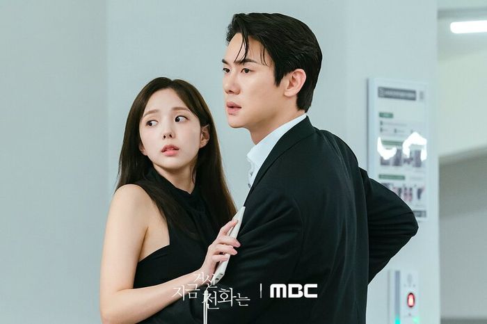 Cặp đôi này khiến người xem mê mẩn từng cử chỉ, ánh mắt và mỗi khoảnh khắc giao tiếp.