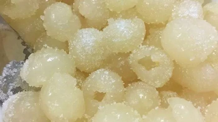 Hướng dẫn làm mứt nhãn quế bước 2