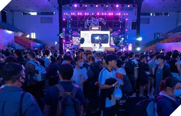Hàng nghìn người tham gia sự kiện Into The Arcane của VNGGames đã được mãn nhãn với trải nghiệm màn hình đẳng cấp từ AOC và Philips.