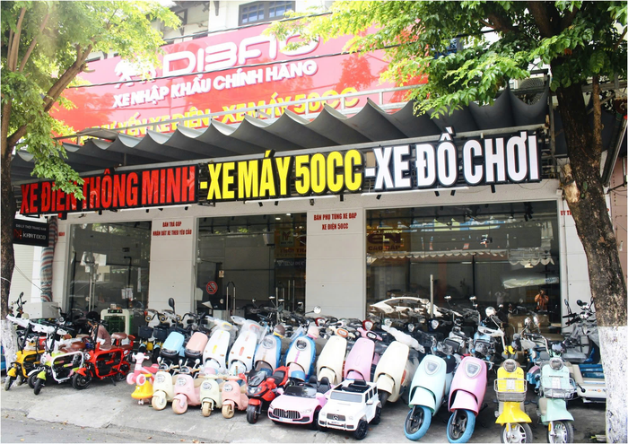 Cua hang ban xe may dien uy tin tai Da Nang.png