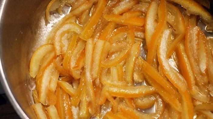 Cách làm mứt vỏ cam sấy khô bước 4 (Hình minh họa)