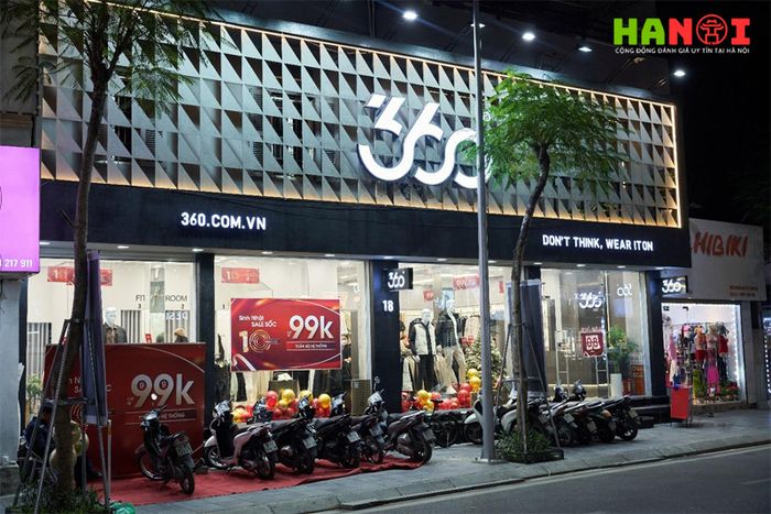 Hệ thống cửa hàng 360 Boutique với không gian mua sắm rộng rãi và hiện đại
