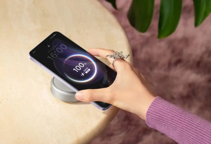 Reno13 F 4G hứa hẹn sở hữu viên pin dung lượng lớn và khả năng sạc nhanh vượt trội.