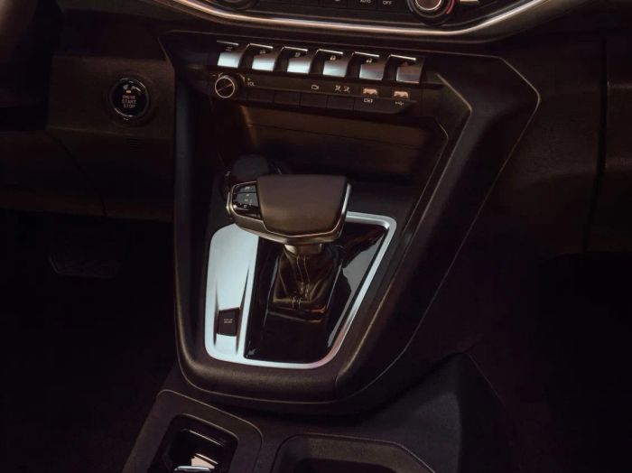 2025-Peugeot-Landtrek-ra-mắt-9.jpg