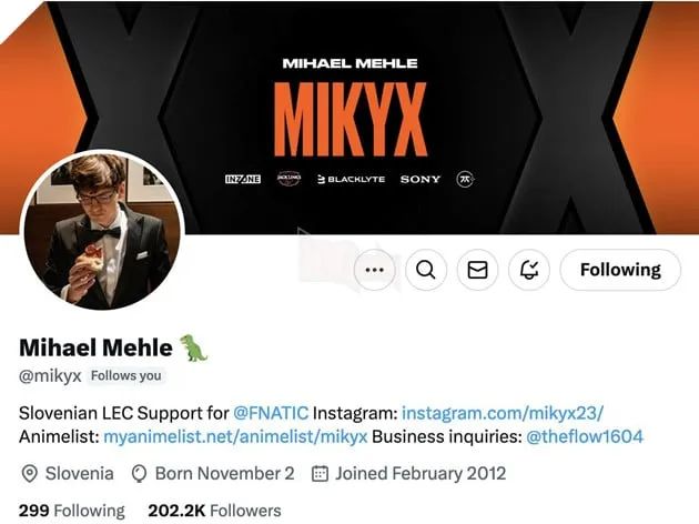 LMHT: Streamer nổi tiếng tấn công fangirl của T1