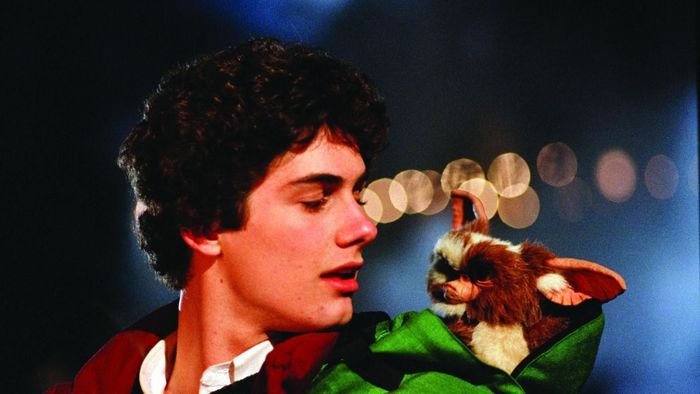 Zach Galligan và Howie Mandel trong Gremlins (1984)