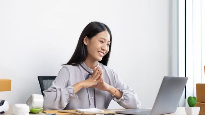 Con gái có nên chọn ngành Thương mại điện tử? Bí quyết thành công thứ hai là gì?