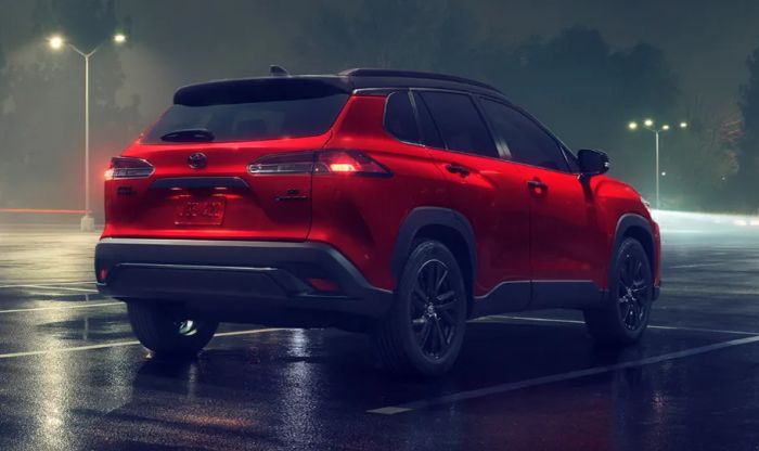 Ảnh minh họa Toyota Corolla Cross 2025 trong màu sắc mới, làm nổi bật sự thay đổi trong thiết kế của mẫu xe này.