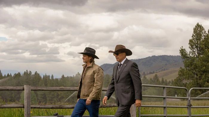 Bìa của Yellowstone Ending Explained: Di sản Dutton, Mối thù và Những khởi đầu mới