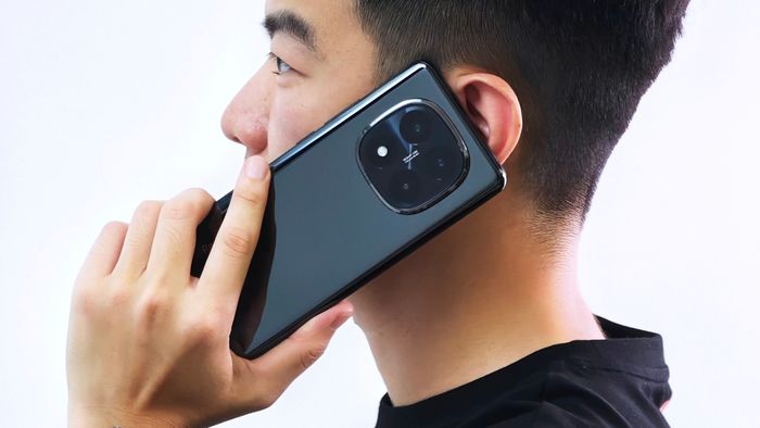 Xiaomi Redmi Note 14 Pro Plus gây ấn tượng mạnh với sự hoàn thiện tinh tế