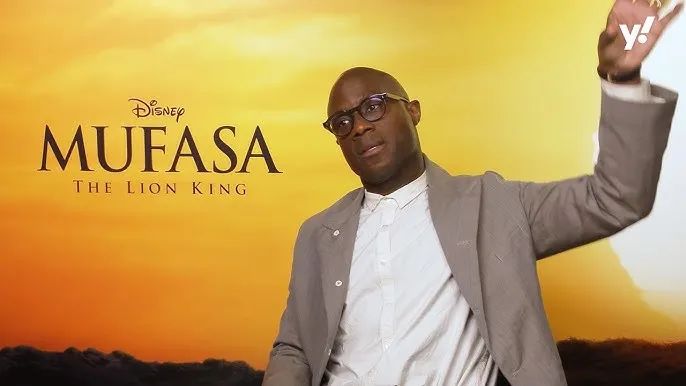 Barry Jenkins chia sẻ rằng anh không quen với cách đạo diễn từ xa qua máy tính đối với dự án Mufasa (Ảnh: Yahoo UK).