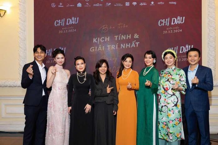 Buổi lễ ra mắt phim Chị Dâu