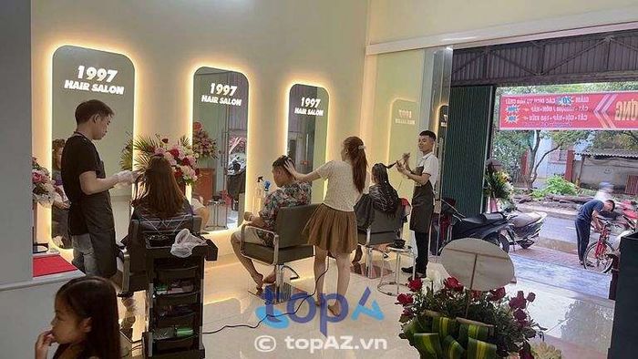 1997 Hair Salon, một trong những salon tóc nổi bật tại TP. Hưng Yên.