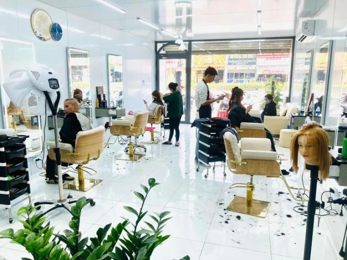 Salon Việt Mỹ