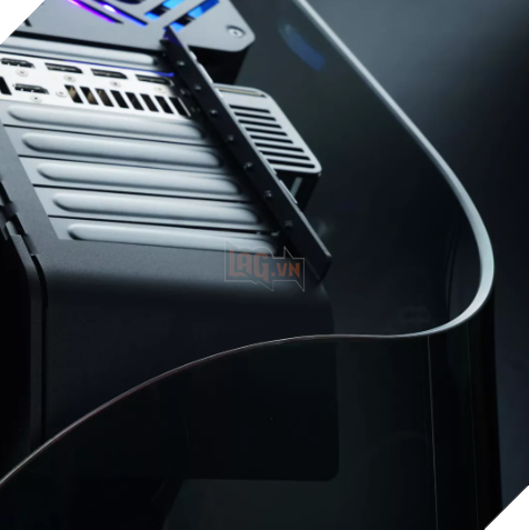 InWin ra mắt case PC với thiết kế kính cong 180 độ, giá hơn 7.000 USD phiên bản 3