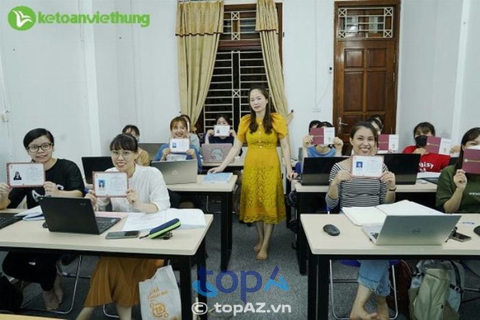Trung tâm Việt Hưng, Bắc Ninh