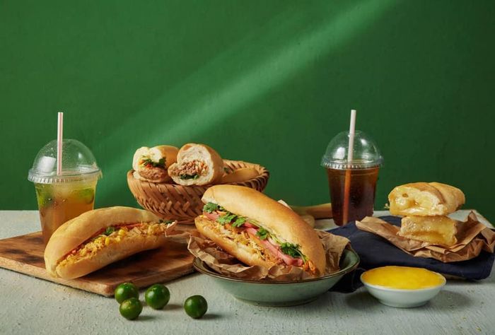 Bánh Mì Vợ Ong Vàng – Thương Hiệu Bánh Mì Nổi Tiếng
