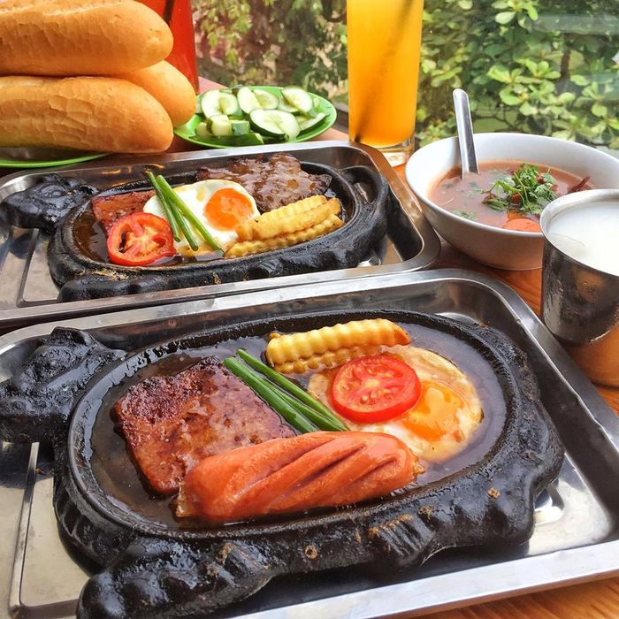 Bánh mì Ô Long