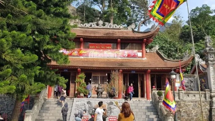 Cách hóa giải hạn Toán Tận trong năm 2025