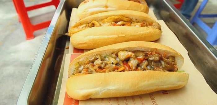 Bánh Mì V+ – Địa Chỉ Bánh Mì Ngon Tại Hà Nội
