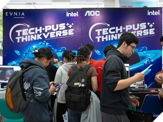 Intel Campus Tour Khởi Động: Trải Nghiệm Công Nghệ Tối Tân Cùng AOC & Philips 4