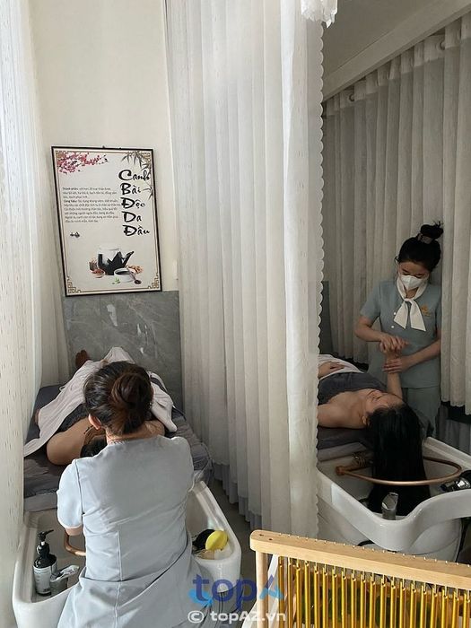 Traditional Eastern Head Massage at Cô Hạt, Rạch Giá City