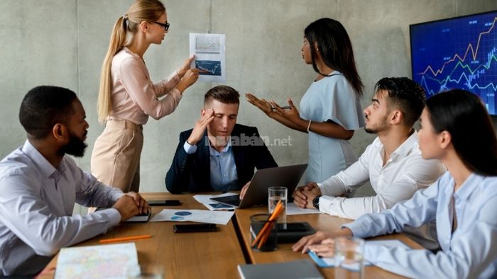 Phân tích tử vi tuổi Kỷ Dậu 1969 nam mạng về công việc năm 2025