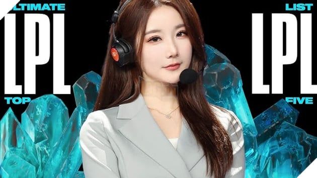 Cựu BLV của LPL hóa thân thành Ahri đẹp tuyệt vời, khiến fan hâm mộ không thể rời mắt.