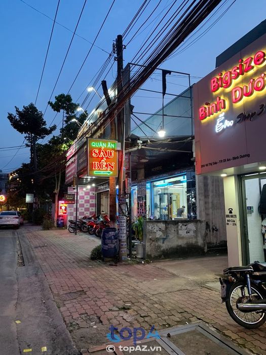 Quán Sáu Bền tại TP Dĩ An cung cấp những bữa sáng dinh dưỡng, đầy đủ với thực đơn phong phú và đa dạng.