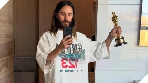 Jared Leto thông báo vui mừng khi tìm lại được tượng Oscar bị mất của mình.