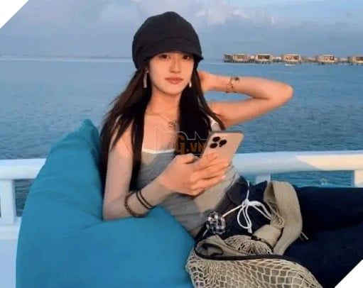 Bạn gái JackeyLove lại tiếp tục gây tranh cãi khi có những lời nói khoe khoang quá mức.