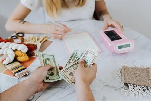 Nguyên nhân chính khiến thế hệ Y gặp khó khăn tài chính