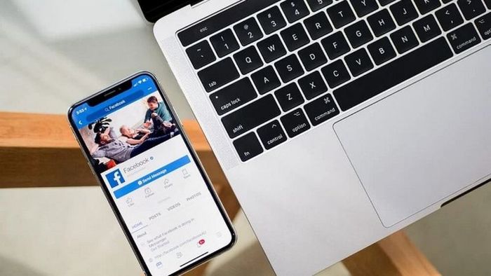 cach-tai-video-tu-facebook-ve-iphone-1
