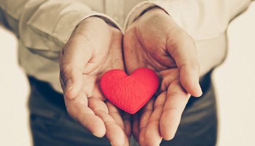 12 chòm sao với mối tình đầu