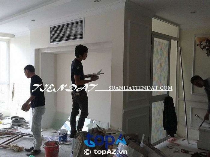 Tiến Đạt sở hữu một cơ sở chuyên cung cấp dịch vụ sửa chữa và cải tạo nhà ở tại quận Tân Bình.