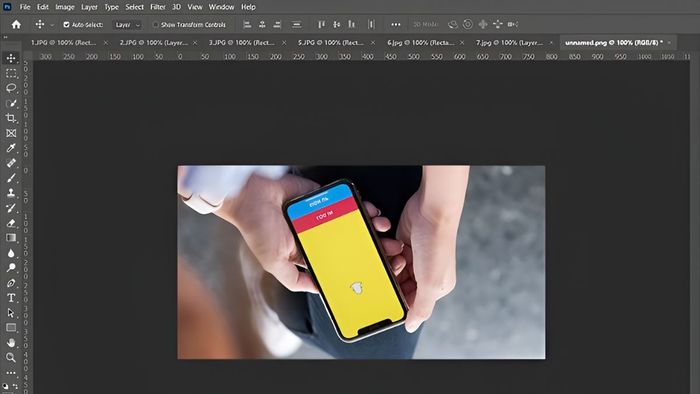 Cách 1: Tiến hành bước 3.7 để lật ảnh theo chiều dọc.