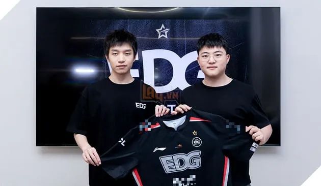 LMHT: Sự nghiệp livestream của Uzi gặp khó khăn, fan cho rằng anh tự gây ra thất bại này
