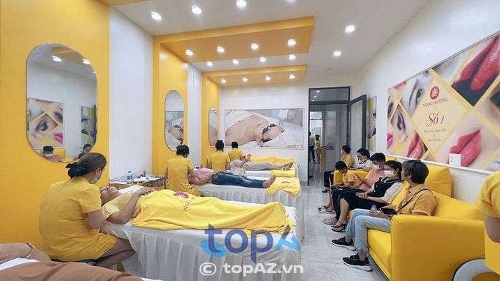 Thẩm mỹ viện Ngọc Hường là một cái tên nổi bật trong lĩnh vực thẩm mỹ, được khách hàng tin tưởng lựa chọn.