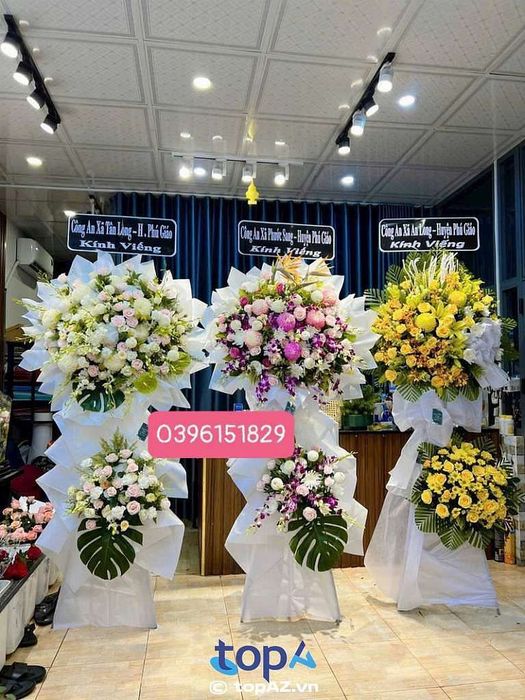 Cửa hàng hoa viếng đám tang tại TP. Yên Bái